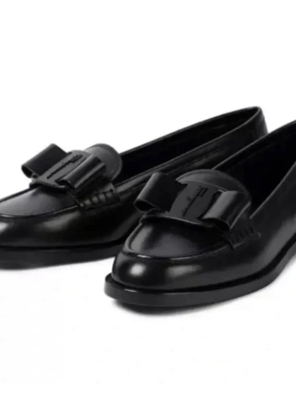 Salvatore Ferragamo Vivaldo Black Leather Bow Loafers